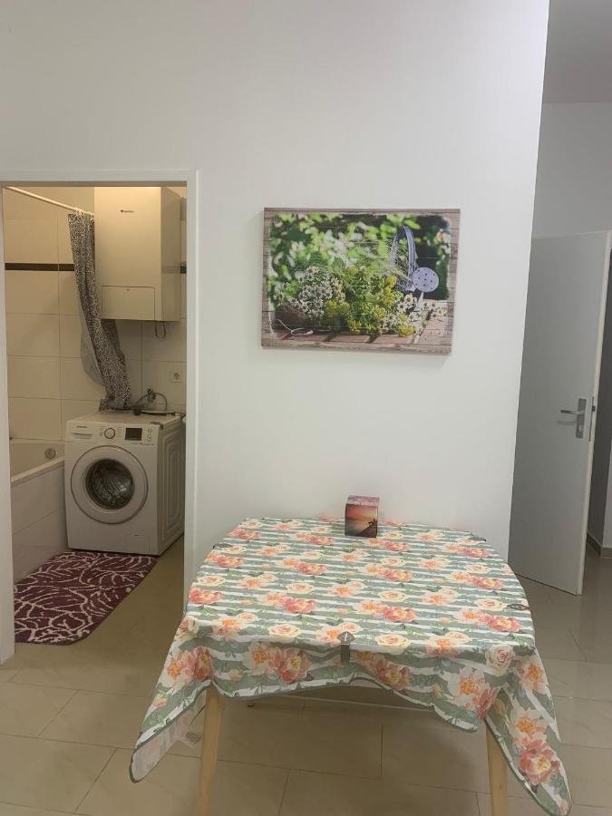 Super Location Train Metro Bahnhof Meidling Single Appartement
